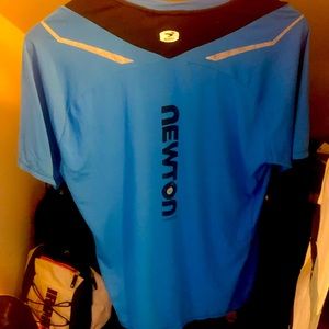 Newton Running short sleeve shirt, men’s medium